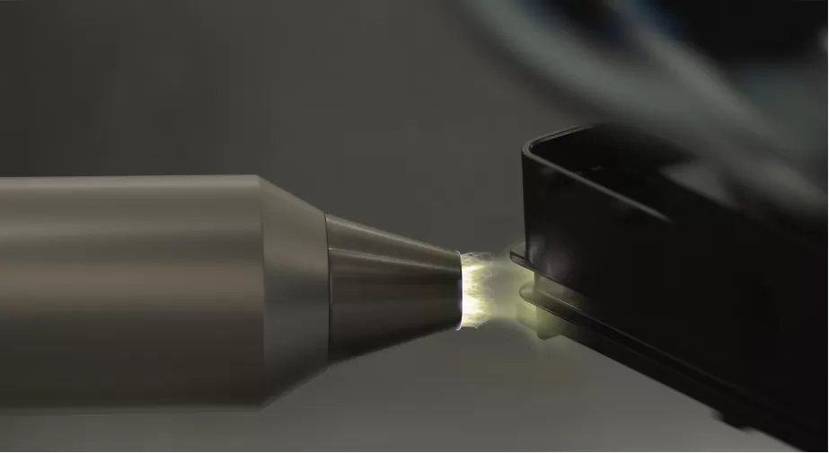 Plasma modification of polymer surfaces to enhance interface bonding