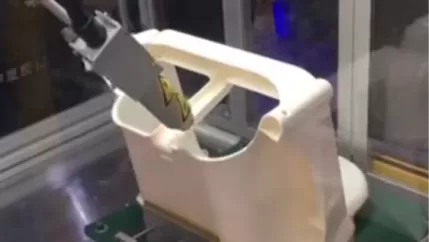 Plasma Deburring of Injection Molded Parts
