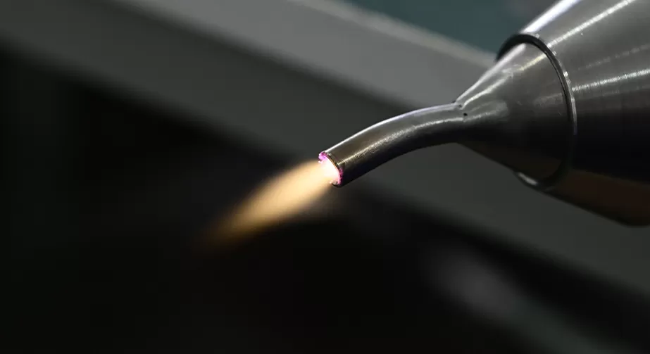 TC4 titanium alloy plasma cleaning improves hydrophilic wettability