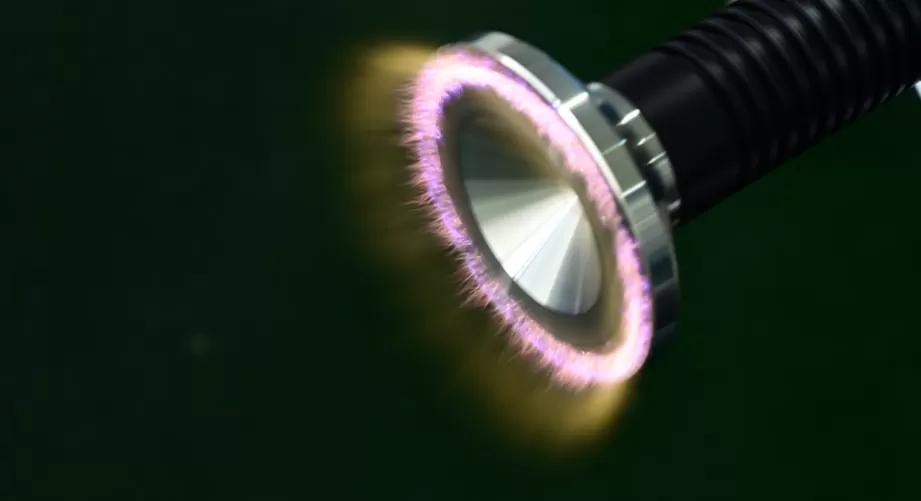 Plasma surface treatment of stainless steel plate improves adhesion