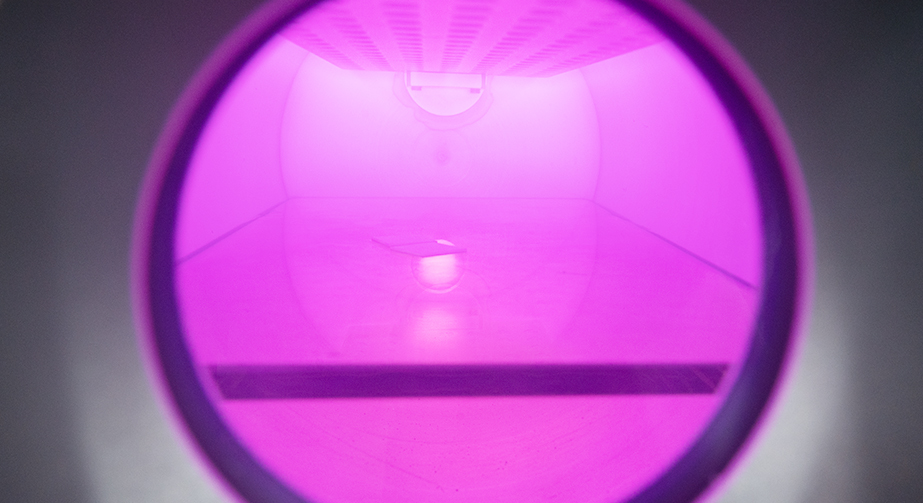 Low-pressure plasma cleaning technology