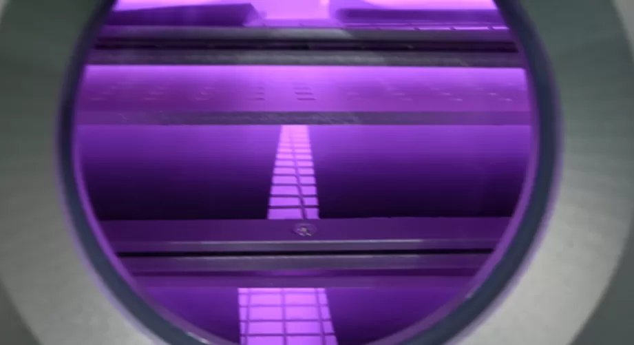 Plasma modification of carbon paper improves its binding performance with catalysts