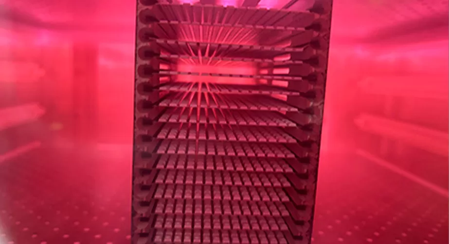 Plasma cleaning before encapsulation of optocouplers improves delamination phenomenon