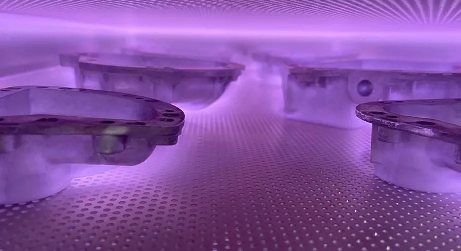 Plasma cleaning of vulcanized rubber improves adhesion