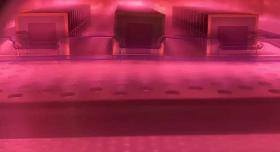 Plasma cleaning of gold-plated substrates for power semiconductor chips improves the bonding strength of subsequent nanosilver sintering